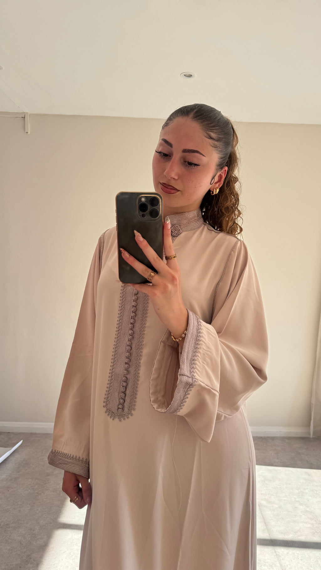 ZAMILA - زميلة